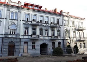 Termokeraminiai dažai: inovatyvus sprendimas senų pastatų renovacijai