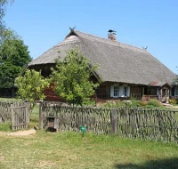 Etnografiniai lietuviškų pastatų bruožai