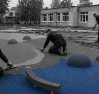 Liejama guminė EPDM danga: kodėl jos storio negalima rinktis iš akies?