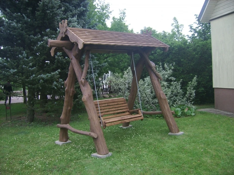 Ąžuolinės rankų darbo sūpynės Ąžuolinės rankų darbo sūpynės