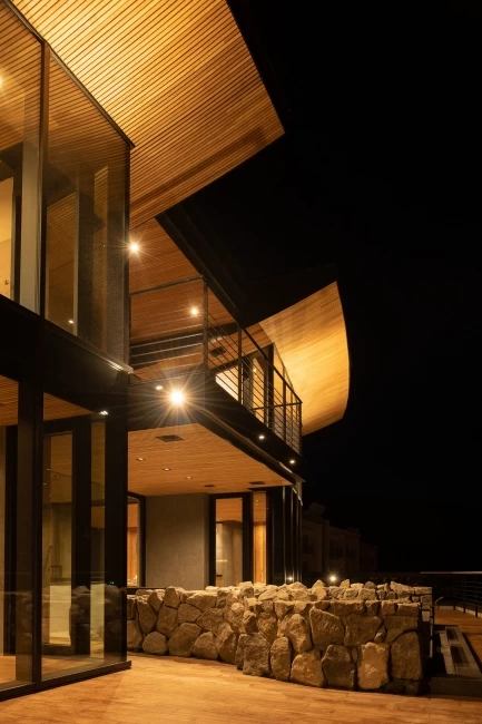 Individualios aliuminio konstrukcijos – langai, durys ir fasadai pagal projektą