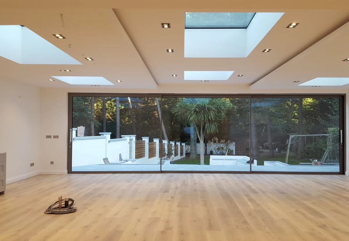 Individualios aliuminio konstrukcijos – langai, durys ir fasadai pagal projektą