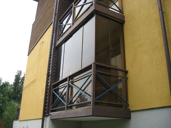 Balkonų ir terasų stiklinimas