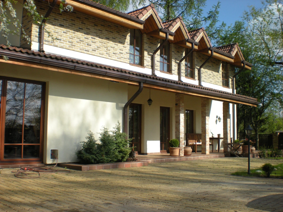 Dviaukščio namo projektas