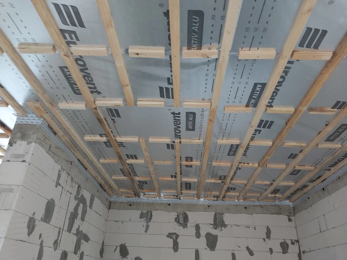 Garo izoliacinės plėvelės montavimas