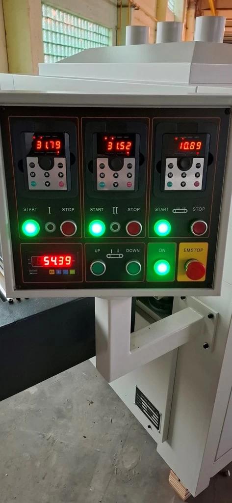 Šepetinės šlifavimo staklės WOODLAND MACHINERY su metaliniu šepečiu (naujos)