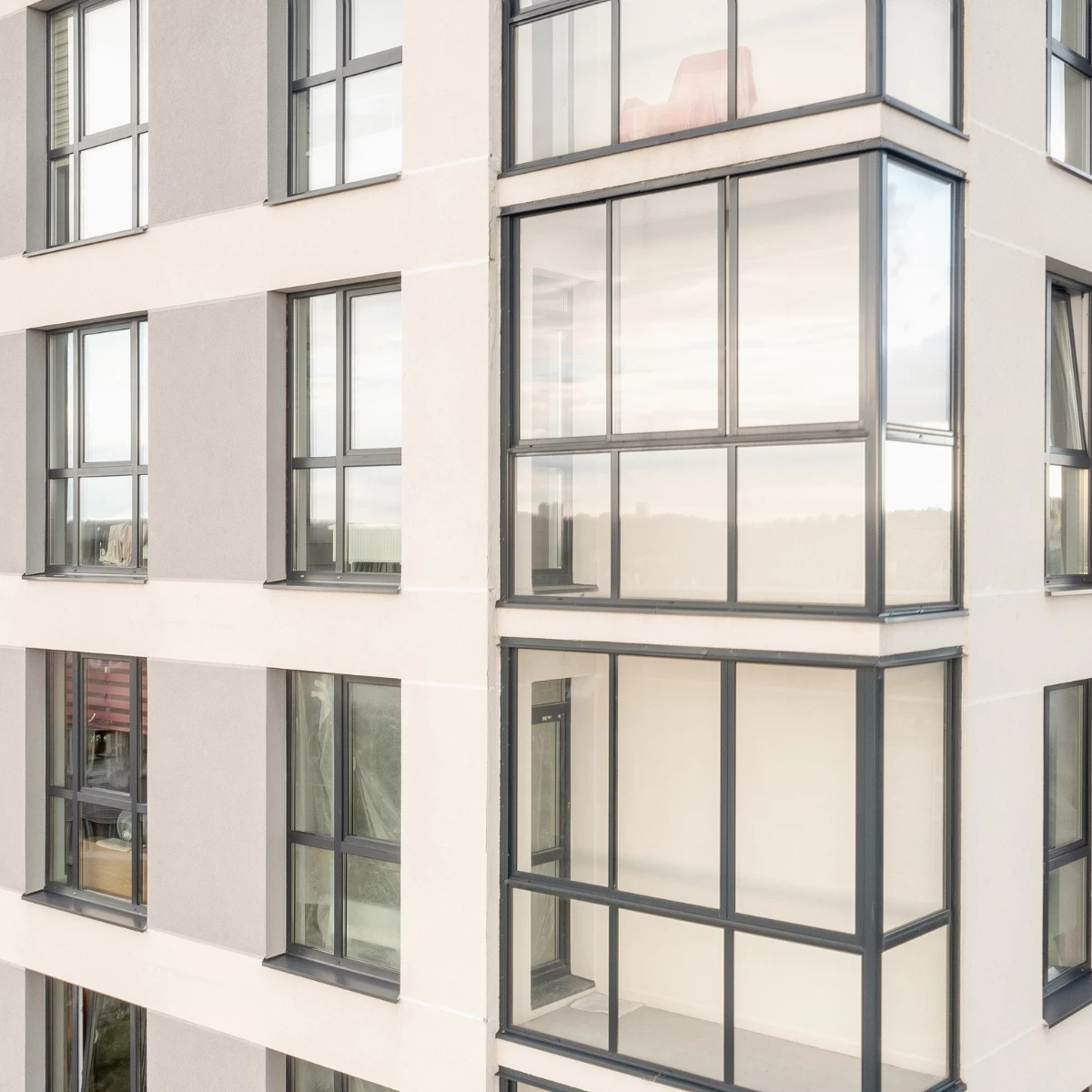 Balkonų stiklinimas aliuminio konstrukcijomis Balkonų stiklinimas aliuminio konstrukcijomis