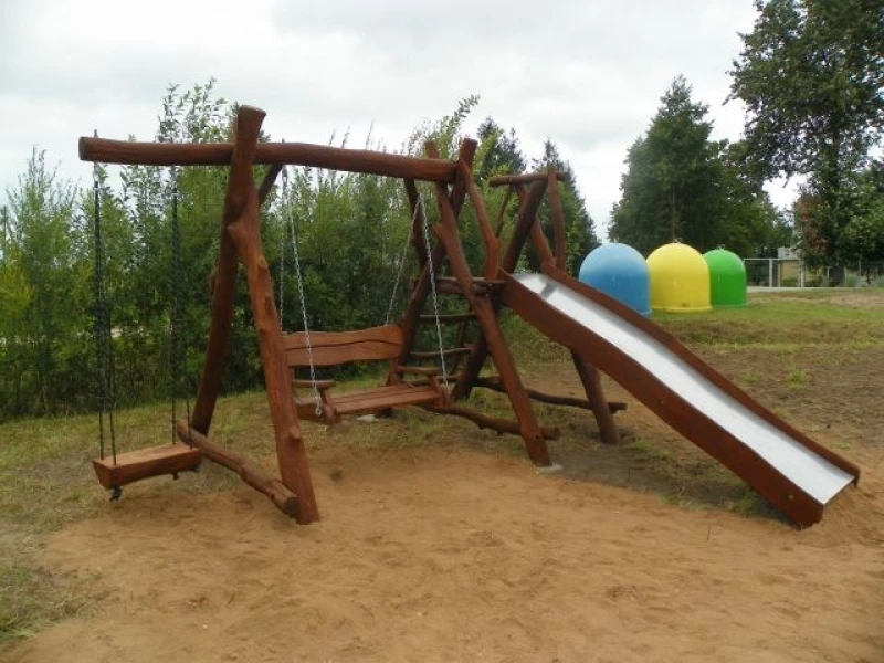 Ąžuolinės rankų darbo sūpynės Ąžuolinės rankų darbo sūpynės