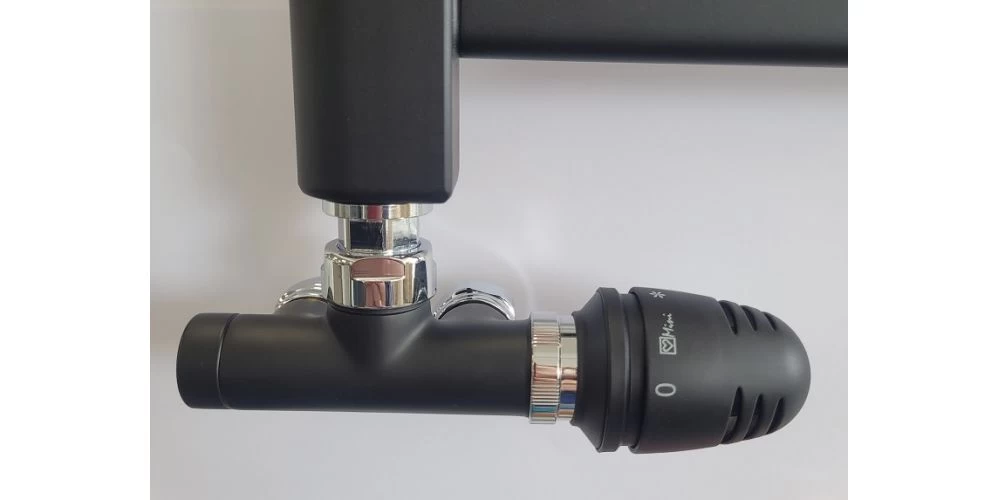 Gyvatuko termoreguliatoriaus komplektas HERZ De Luxe, juoda