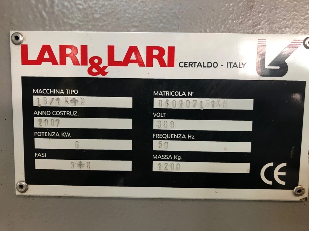 20-14- Lari and Lari  CNC kaltavimo staklės (naudotos)