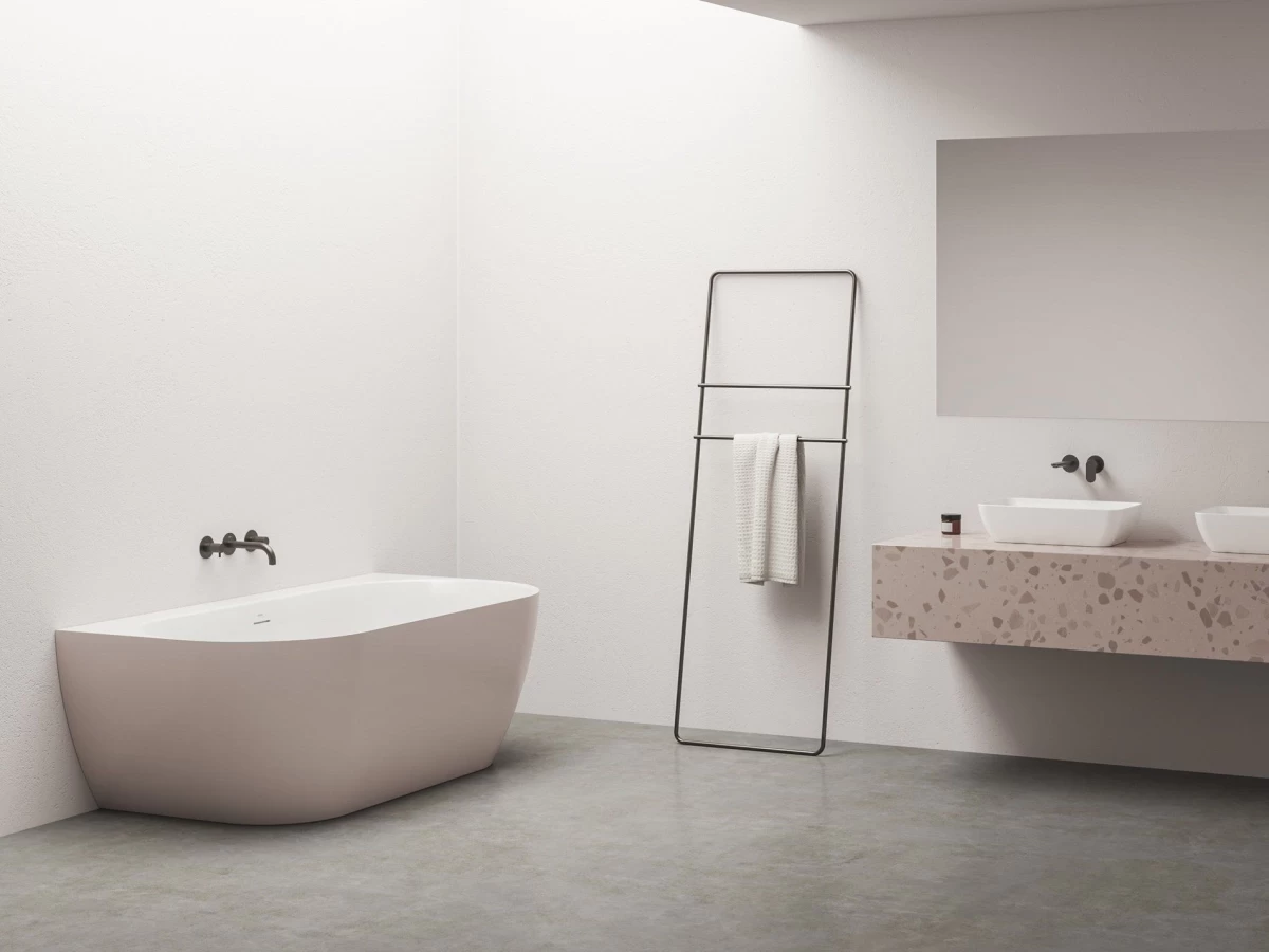 Laisvai pastatoma vonia Ravak Freedom Wall Tec 170x87, Alabaster Pink/balta, sifono dangtelis baltos/juodos/chromo spalvos, CE31600000