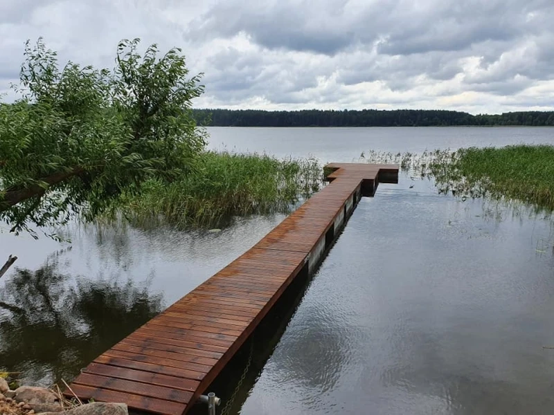 Pontoniniai lieptai, prieplaukos, pontoniniai plaustai, pontoninės konstrukcijos