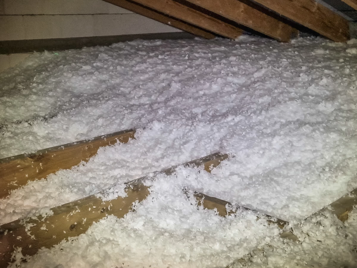 Pastatų perdangų šiltinimas Ekovata, Steico, Knauf vata