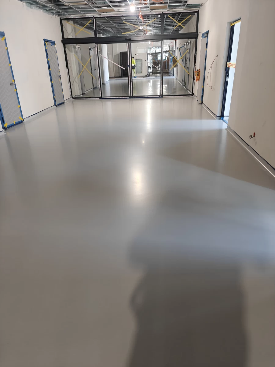 Epoksidinės grindys komercijai