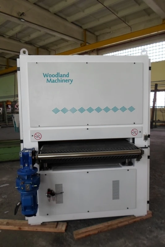 20-29-540 Plačiajuostės šlifavimo-kalibravimo staklės WOODLAND MACHINERY R-RP1000 (naujos) 20-29-540 Plačiajuostės šlifavimo-kalibravimo staklės WOODLAND MACHINERY R-RP1000 (naujos)