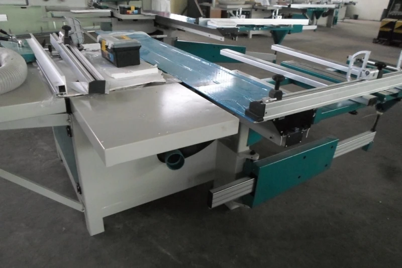 20-60-543 Formatinio pjovimo staklės MJ6122TD(400) Woodland Machinery (naujos) 20-60-543 Formatinio pjovimo staklės MJ6122TD(400) Woodland Machinery (naujos)