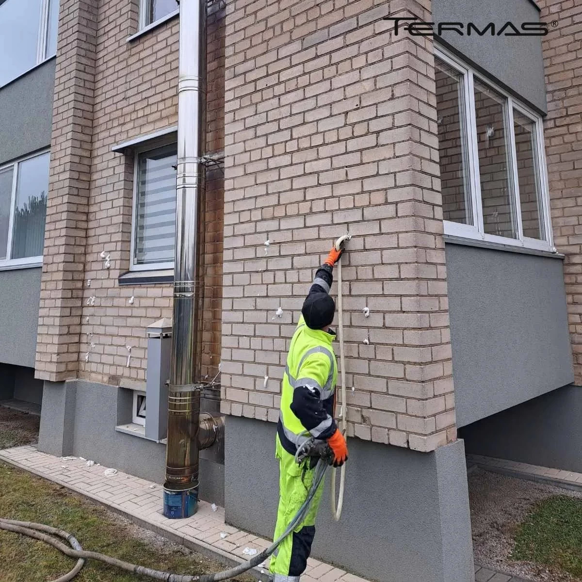 Oro tarpų šiltinimas termoputa