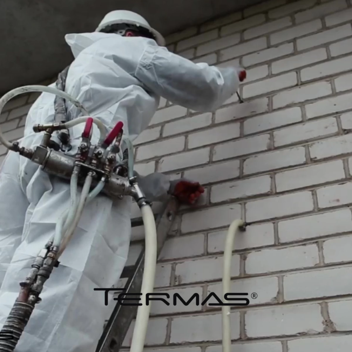 Oro tarpų šiltinimas termoputa