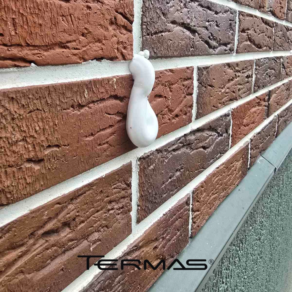 Oro tarpų šiltinimas termoputa