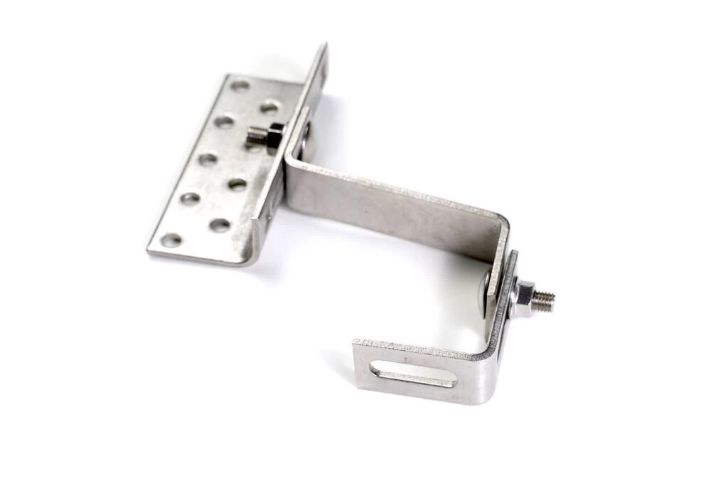 Tvirtinimas čerpiniam stogui su dvigubu reguliavimu