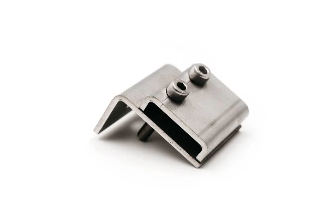 Tvirtinimas prie metalo siūlių 68x60x68