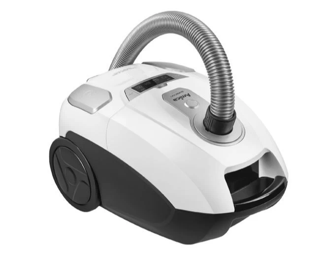 Vacuum cleaner                            VM700