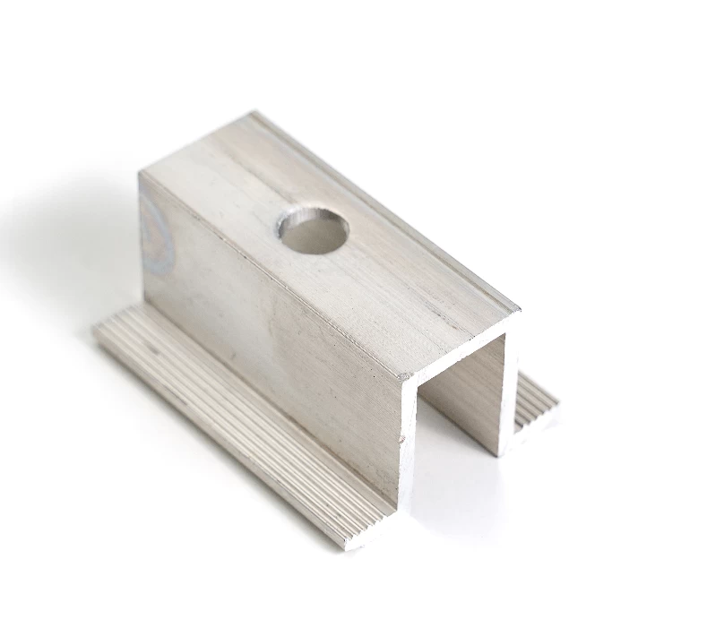 Vidurinis modulių laikiklis/užspaudėjas, juodas/aliuminis , El-Sun