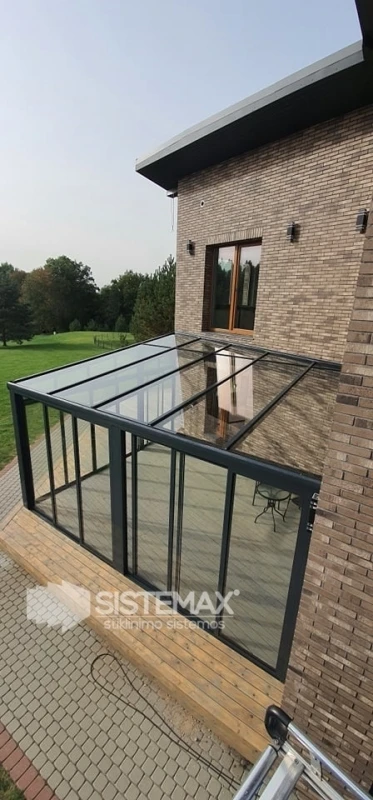 Terasų stiklinimas, aliuminio stoginės, verandos su stumdomomis stiklinėmis sienomis