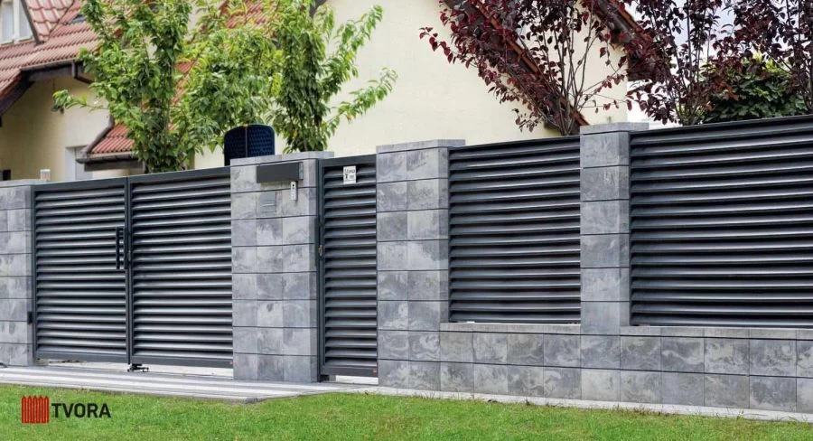 Aluzinc žaliuzinės tvoros