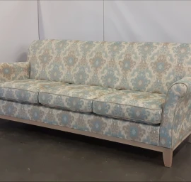 Klasikinio dizaino sofa