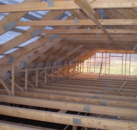 Medinių stogo konstrukcijų projektavimas ir gamyba nuo