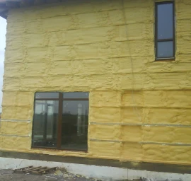Besiūlė pastatų šiltinimo sistema