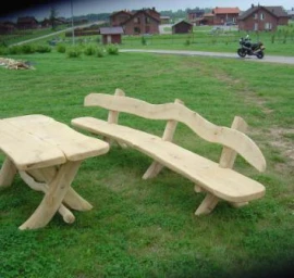 Rankų darbo rąstiniai namai
