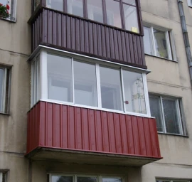 Balkonų stiklinimas rėmine ir berėme sistema