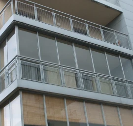 Balkonų stiklinimas berėme slankiojančia aliuminio konstrukcija