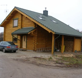 Norvegiško sukirtimo rąstiniai namai