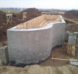 Monolitinių pamatų betonavimas