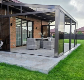 Montis terasos, stoginės ir verandos