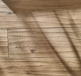 Medžio imitacijos plytelės