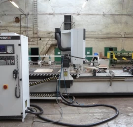 21-70-8057 MAKSER TEAM CNC centras (naudotas)