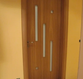 Vidaus medinės, faneruotos, dažytos durys