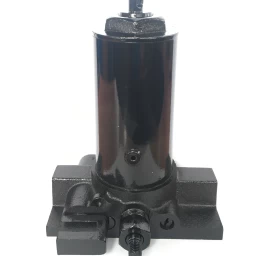 Cilindras domkratui 3t su ratukais T830025
