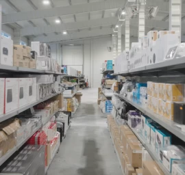 Naudota ir ekspozicinė elektronika bei kitos prekės namams