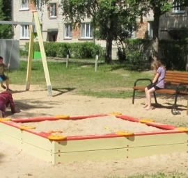 Vaikų žaidimų aikštelių smėliadėžės