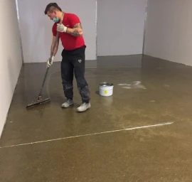 Epoksidinės medžiagos betoninių grindų remontui