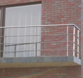 Metaliniai laiptų ir balkonų turėklai