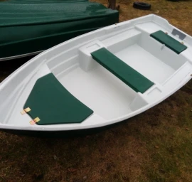 Plastikinė valtis 3,1m plokščio dugnu, dvi daiktadėžės