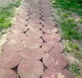 Smėlio dėžės, pavėsinės, lauko suoliukai, takai  ir kiti gaminiai