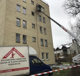 Oro tarpų šiltinimas ekovata Isocell ar Thermofloc, termoputa, poliuretanu gamapur, granulėmis, kitomis biriomis medžiagomis Oro tarpų šiltinimas ekovata Isocell ar Thermofloc, termoputa, poliuretanu gamapur, granulėmis, kitomis biriomis medžiagomis