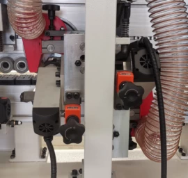 20-09-509 Kraštų užklijavimo staklės WOODLAND MACHINERY (su lankstų gręžimo funkcija)  (naujos)